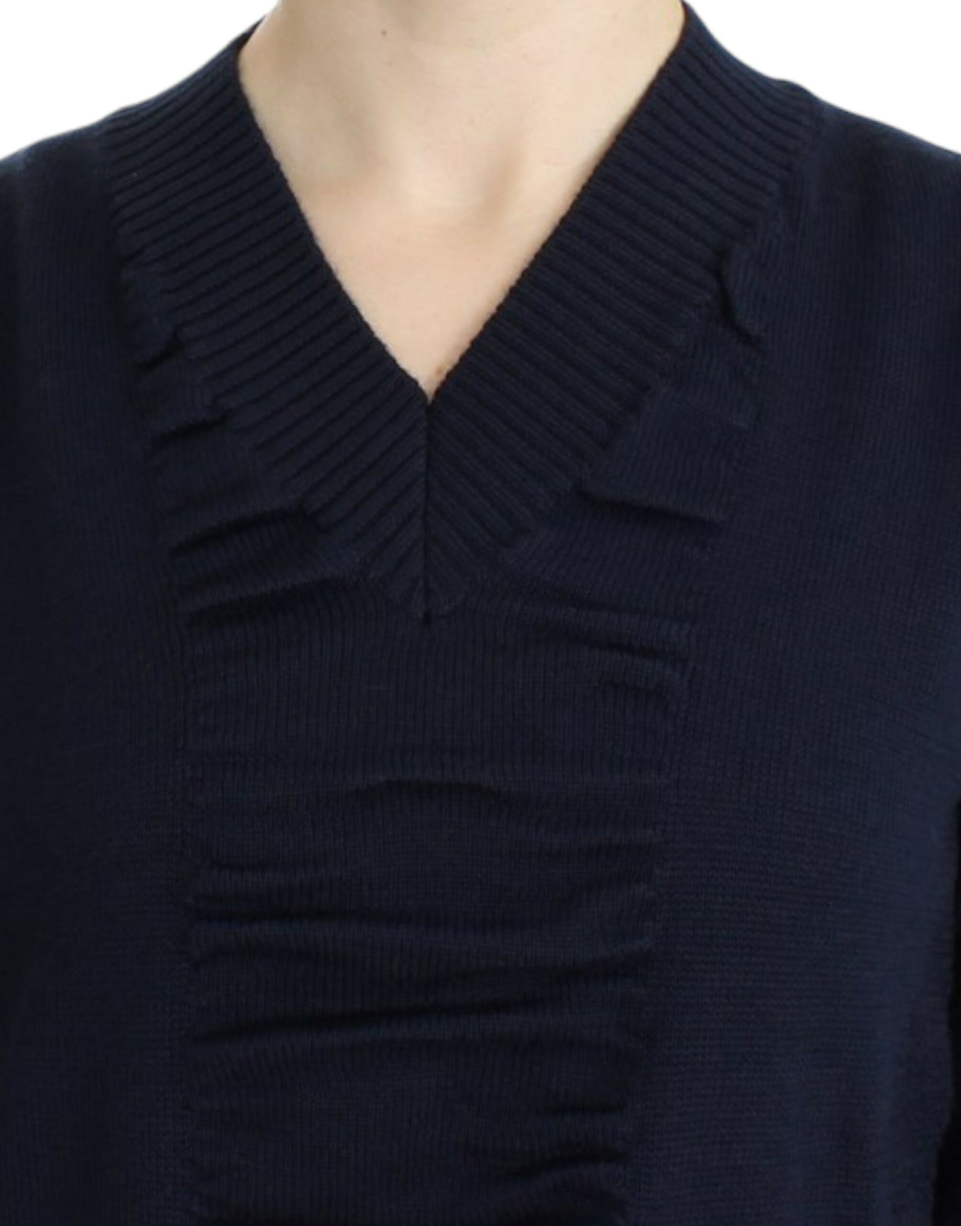 Elegant V-Neck Lightweight Sweater - SEHABRANDS