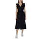 B.Young Black Cotton Dress